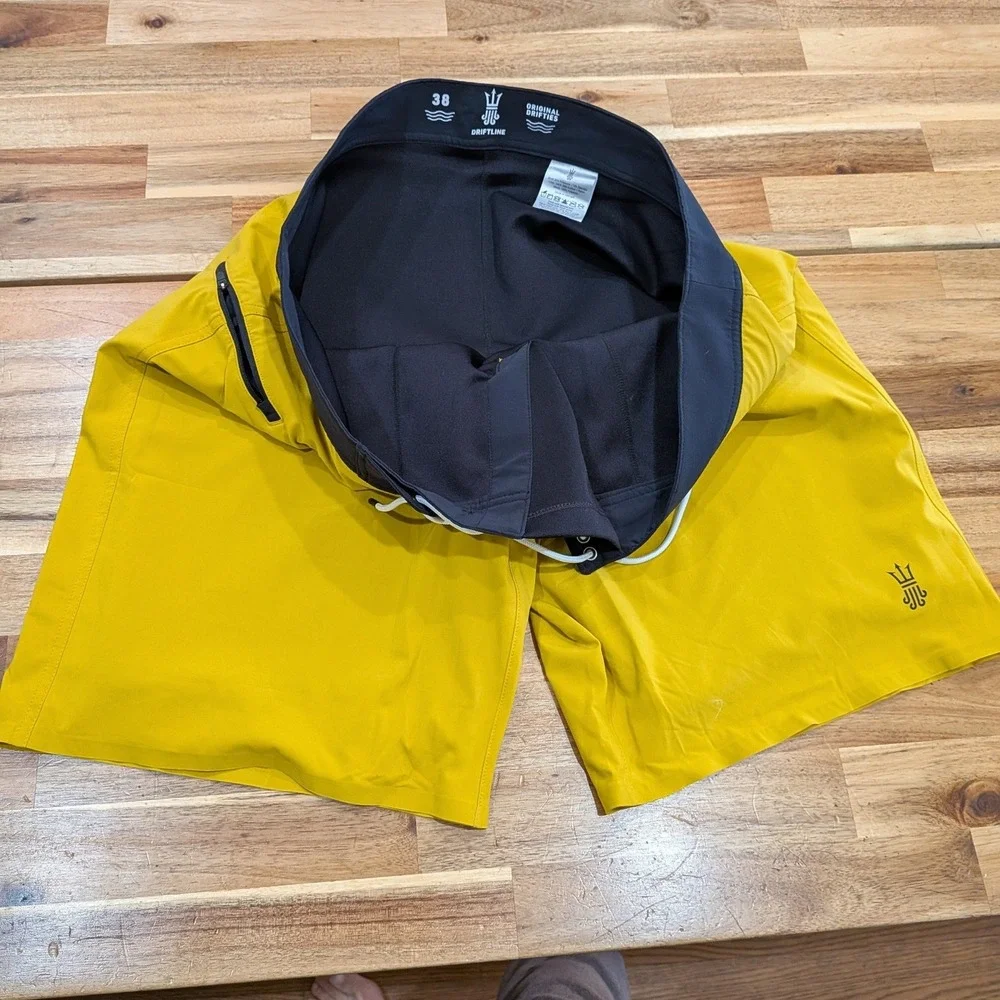Driftline Men Original Drifties Board Shorts 38 Yellow Wetsuit Lined Surf